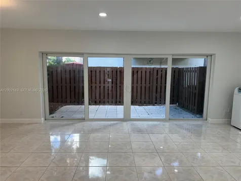 8231 NW 8th Place Plantation FL 33324