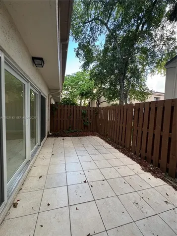 8231 NW 8th Place Plantation FL 33324