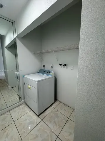 8231 NW 8th Place Plantation FL 33324