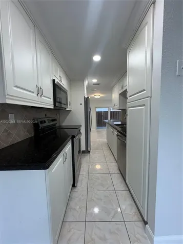 8231 NW 8th Place Plantation FL 33324