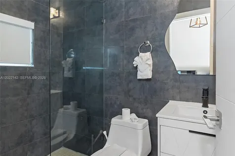 235 18th Street Miami Beach FL 33139