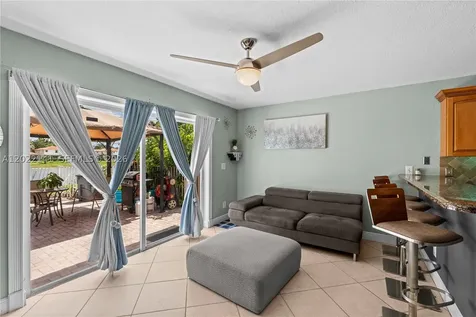 6188 NW 40th Street Coral Springs FL 33067