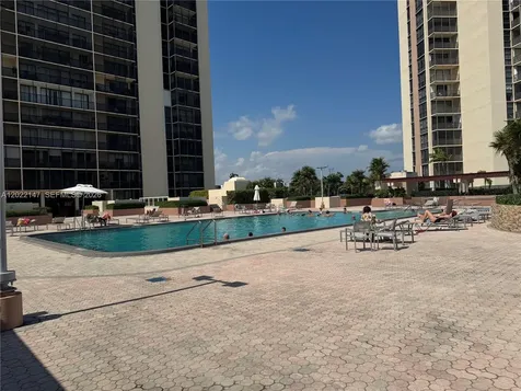20335 W Country Club Drive Aventura FL 33180