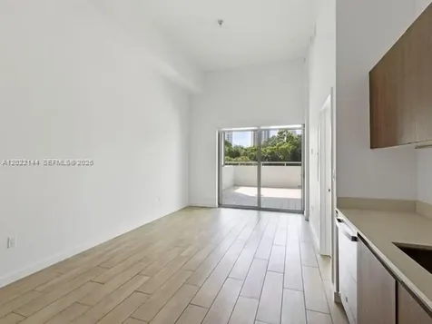 1600 SW 1 Avenue Miami FL 33129
