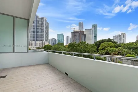 1600 SW 1 Avenue Miami FL 33129