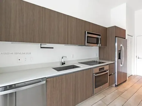 1600 SW 1 Avenue Miami FL 33129