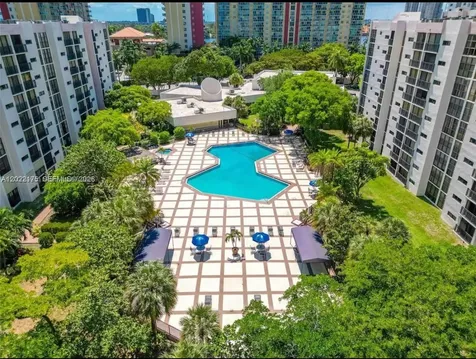17011 N Bay Road Sunny Isles Beach FL 33160