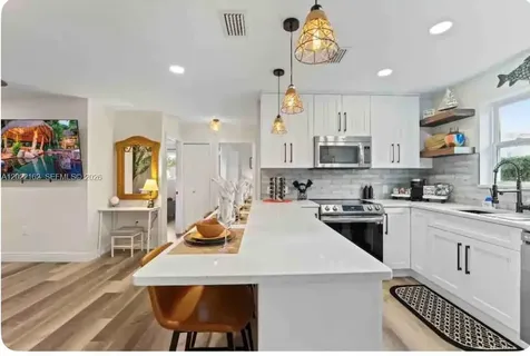301 N Hollywood Avenue Daytona FL 32118