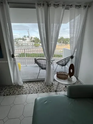 211 S Ocean Drive Hollywood FL 33019