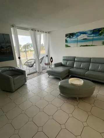 211 S Ocean Drive Hollywood FL 33019