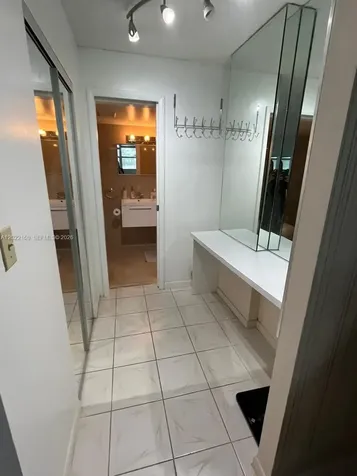 211 S Ocean Drive Hollywood FL 33019