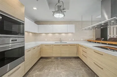 17111 Biscayne Boulevard North Miami Beach FL 33160