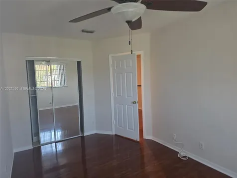 9521 NW 42nd Street Sunrise FL 33351