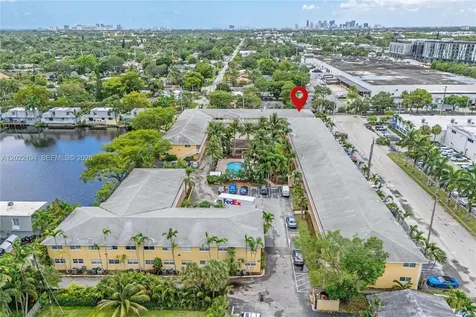 4051 NE 13th Avenue Oakland Park FL 33334