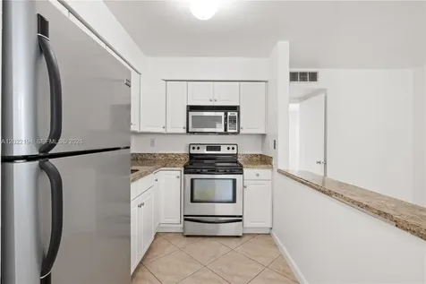 4051 NE 13th Avenue Oakland Park FL 33334