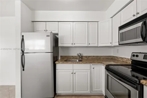 4051 NE 13th Avenue Oakland Park FL 33334