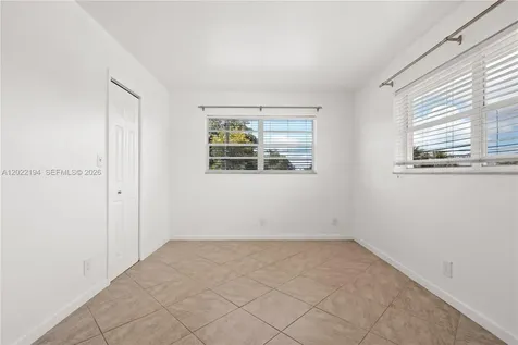 4051 NE 13th Avenue Oakland Park FL 33334
