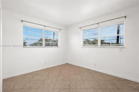 4051 NE 13th Avenue Oakland Park FL 33334