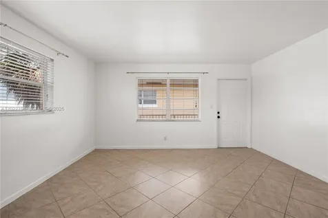 4051 NE 13th Avenue Oakland Park FL 33334