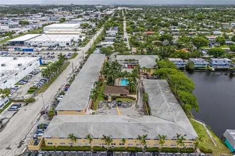 4051 NE 13th Avenue Oakland Park FL 33334