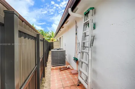 15548 SW 19th Lane Miami FL 33185