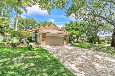 1001 SW 93rd Avenue Plantation FL 33324