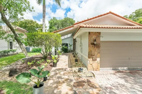1001 SW 93rd Avenue Plantation FL 33324