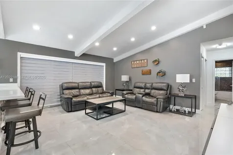 1001 SW 93rd Avenue Plantation FL 33324
