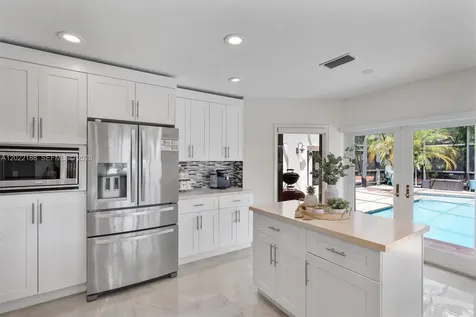 1001 SW 93rd Avenue Plantation FL 33324