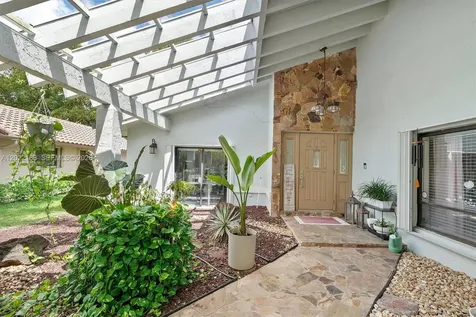 1001 SW 93rd Avenue Plantation FL 33324