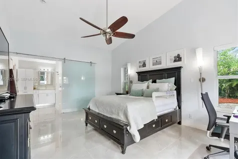 1001 SW 93rd Avenue Plantation FL 33324
