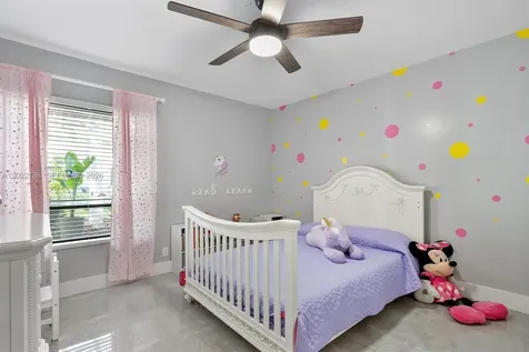 1001 SW 93rd Avenue Plantation FL 33324