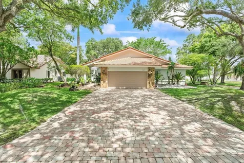 1001 SW 93rd Avenue Plantation FL 33324