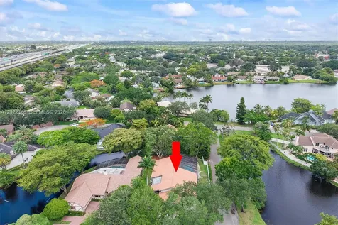 1001 SW 93rd Avenue Plantation FL 33324