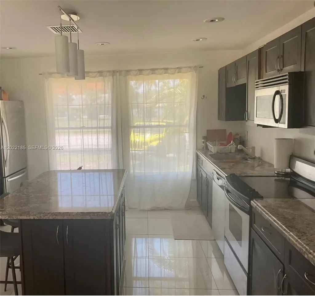 1206 Tyler Street Hollywood FL 33019