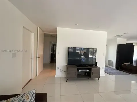 1206 Tyler Street Hollywood FL 33019