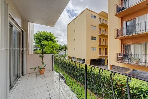 1950 W 54th Street Hialeah FL 33012