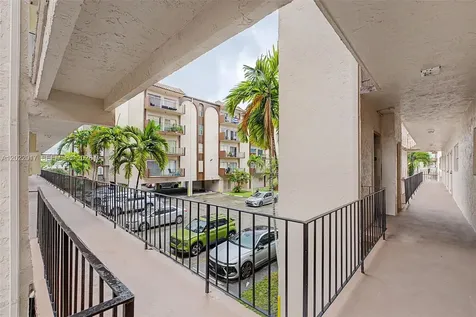 1950 W 54th Street Hialeah FL 33012