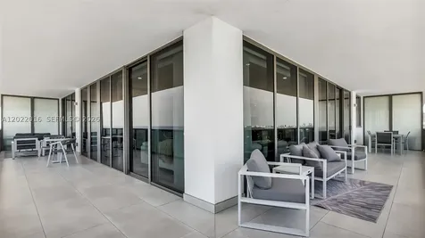 5875 Collins Avenue Miami Beach FL 33140