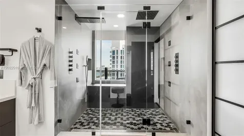5875 Collins Avenue Miami Beach FL 33140