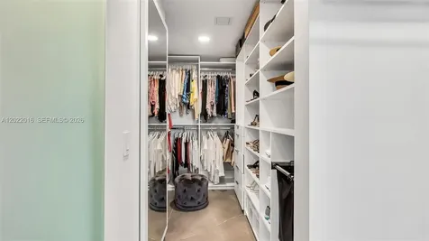 5875 Collins Avenue Miami Beach FL 33140