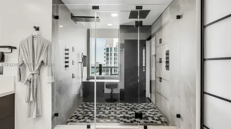5875 Collins Avenue Miami Beach FL 33140