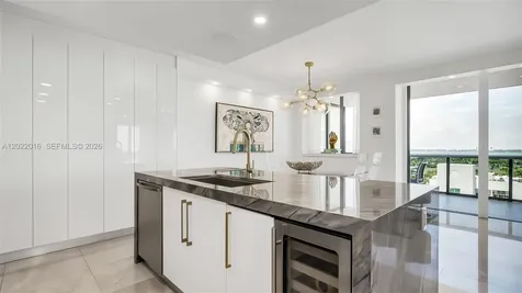 5875 Collins Avenue Miami Beach FL 33140