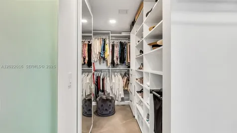 5875 Collins Avenue Miami Beach FL 33140