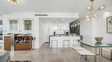 5875 Collins Avenue Miami Beach FL 33140