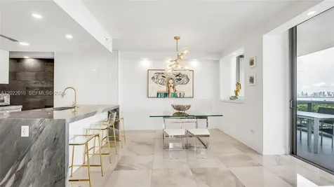 5875 Collins Avenue Miami Beach FL 33140