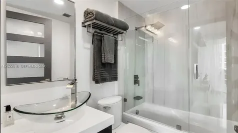 5875 Collins Avenue Miami Beach FL 33140