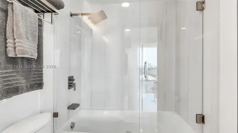 5875 Collins Avenue Miami Beach FL 33140
