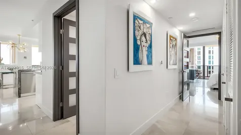 5875 Collins Avenue Miami Beach FL 33140