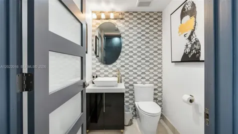 5875 Collins Avenue Miami Beach FL 33140